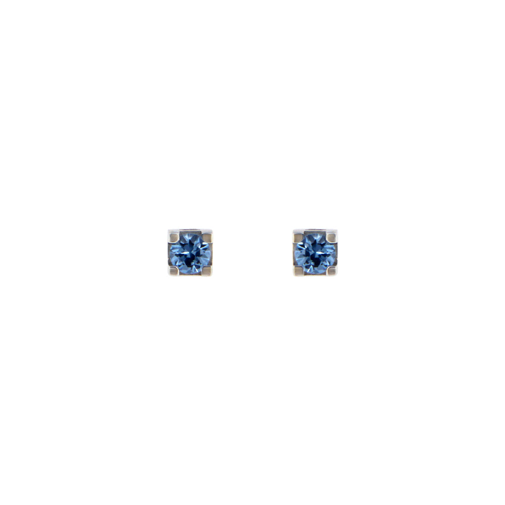 18ct gold Blue stone stud earrings