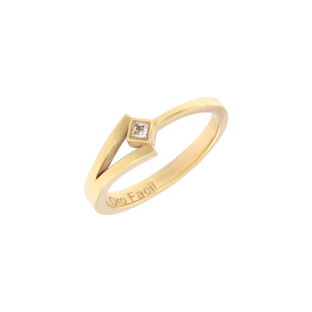 18ct gold Princess ring