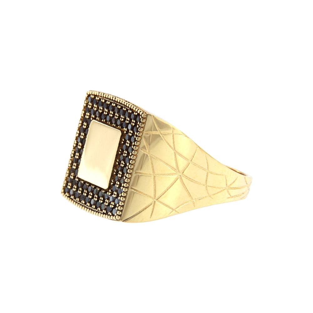 18ct gold Black stone ring