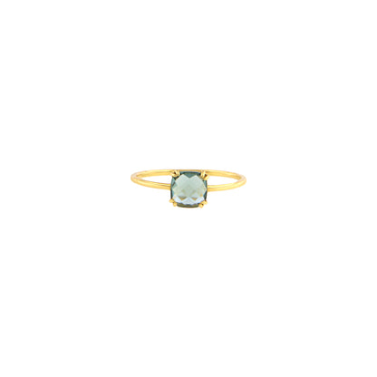 18ct gold Green stone ring