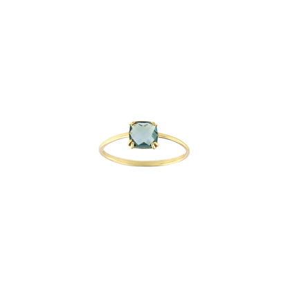 18ct gold Green stone ring