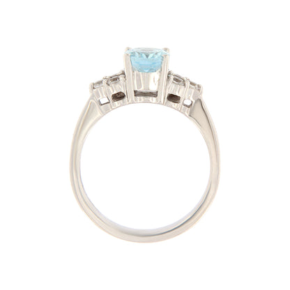 18ct gold Aquamarine and zircons ring