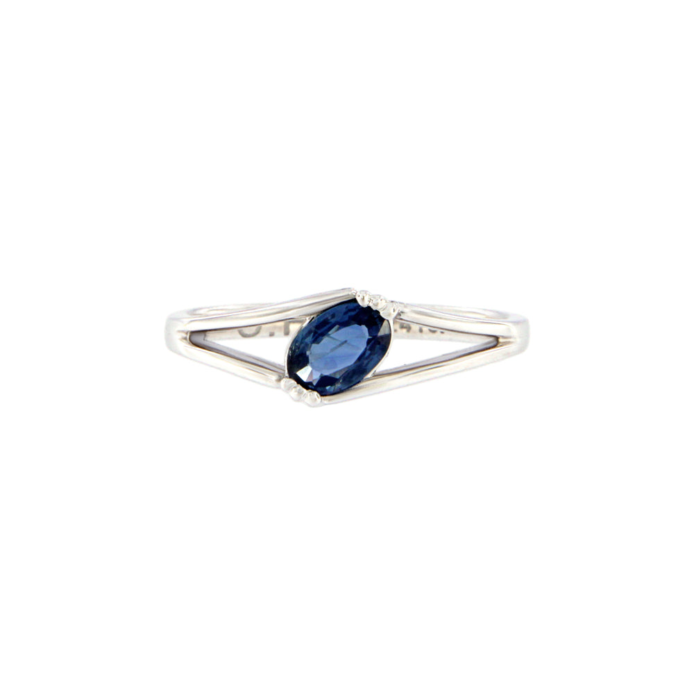 18ct gold Sapphire ring