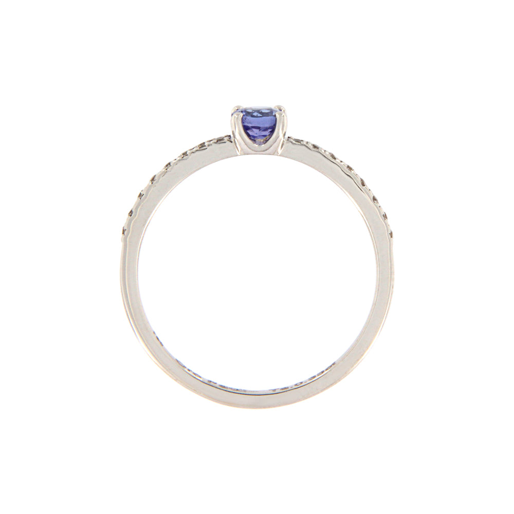 18ct gold Tanzanite ring