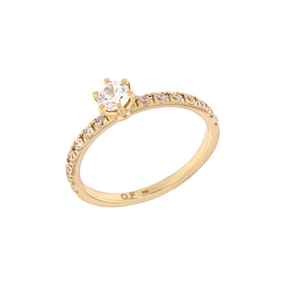 18ct gold Infinity center stone ring