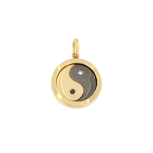 18ct gold Yin yang pendant