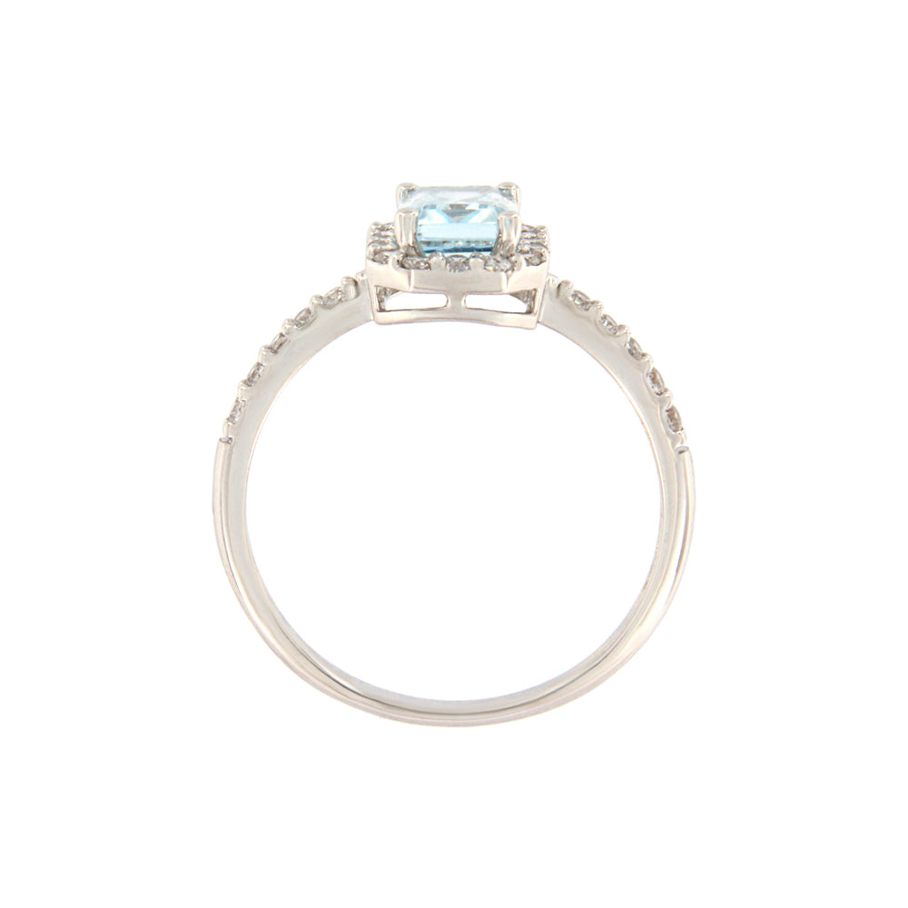 18ct gold Blue topaz stone ring